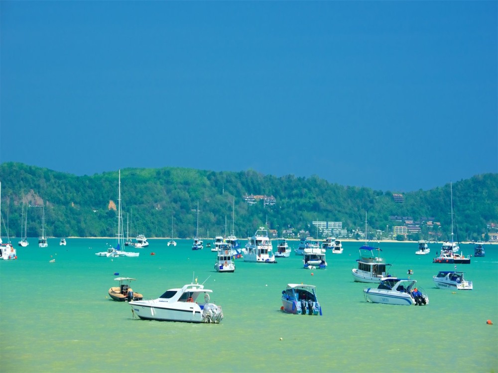 Chalong Bay
