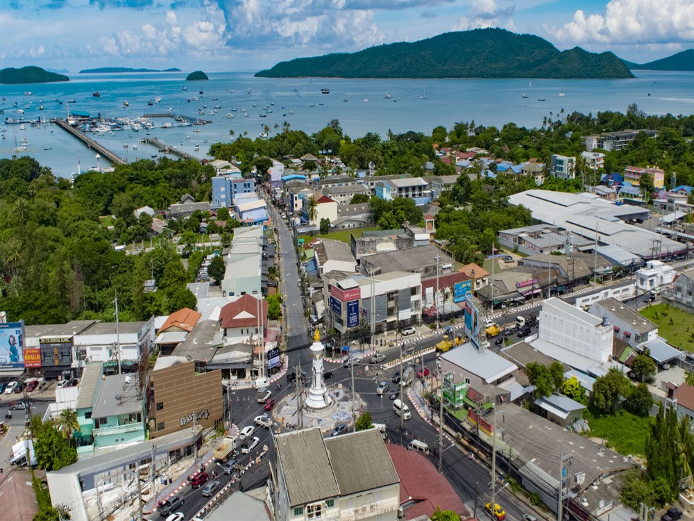 Chalong Bay