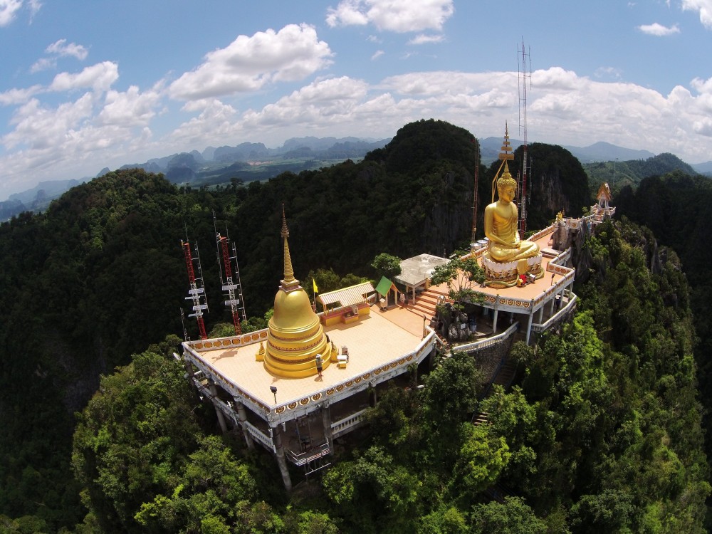 Cave Temple (Wat Suwan Kuha) 