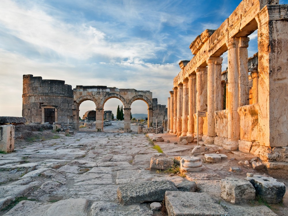 Pamukkale: Türkiye's Natural Wonder