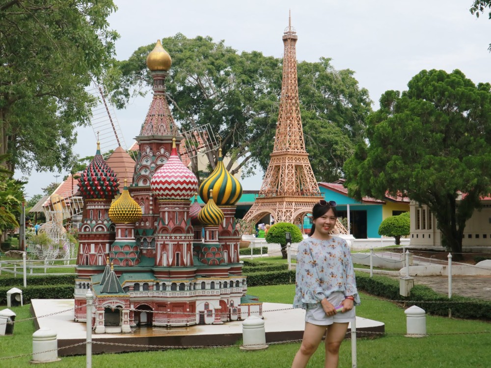 Mini Siam