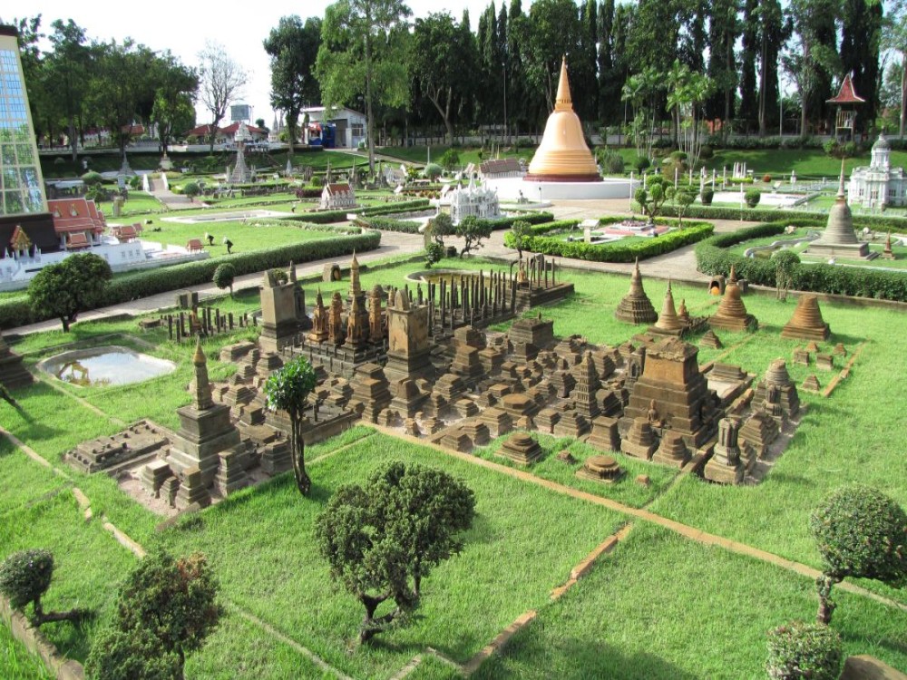 Mini Siam