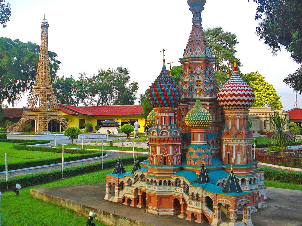 Mini Siam