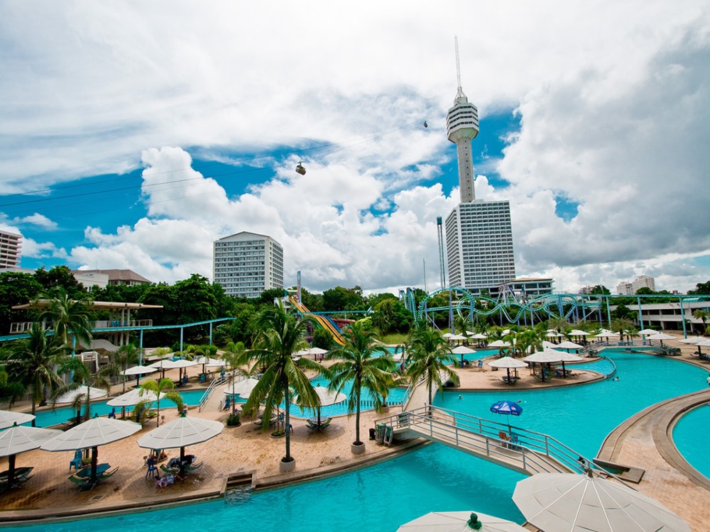 Pattaya Water Park at Pattaya Park Beach Resort