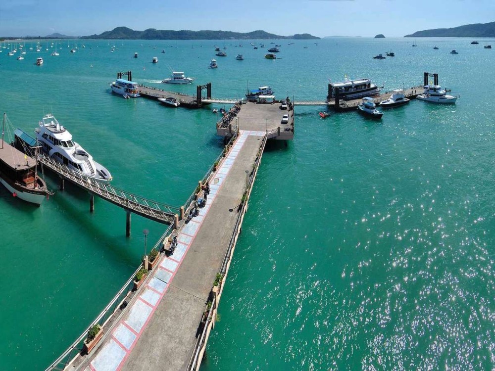 Chalong Bay