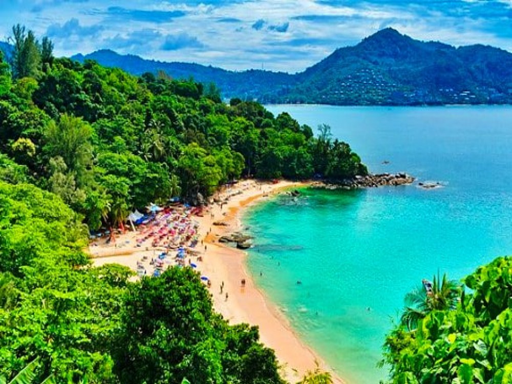 Chalong Bay
