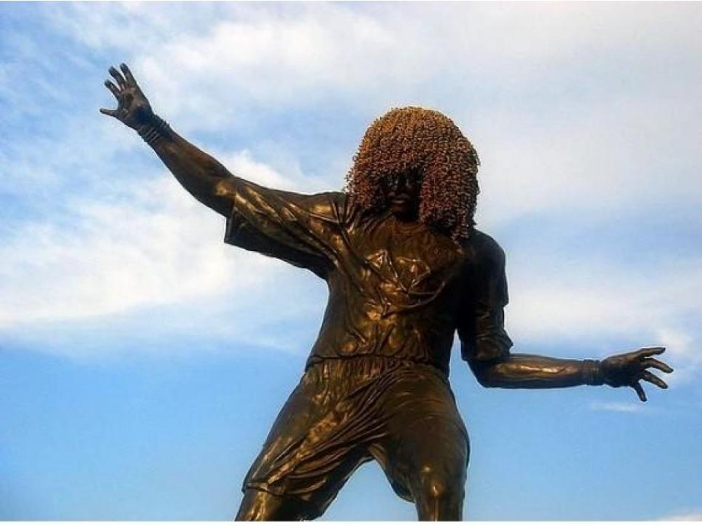 Carlos El Pibe Valderrama Statue
