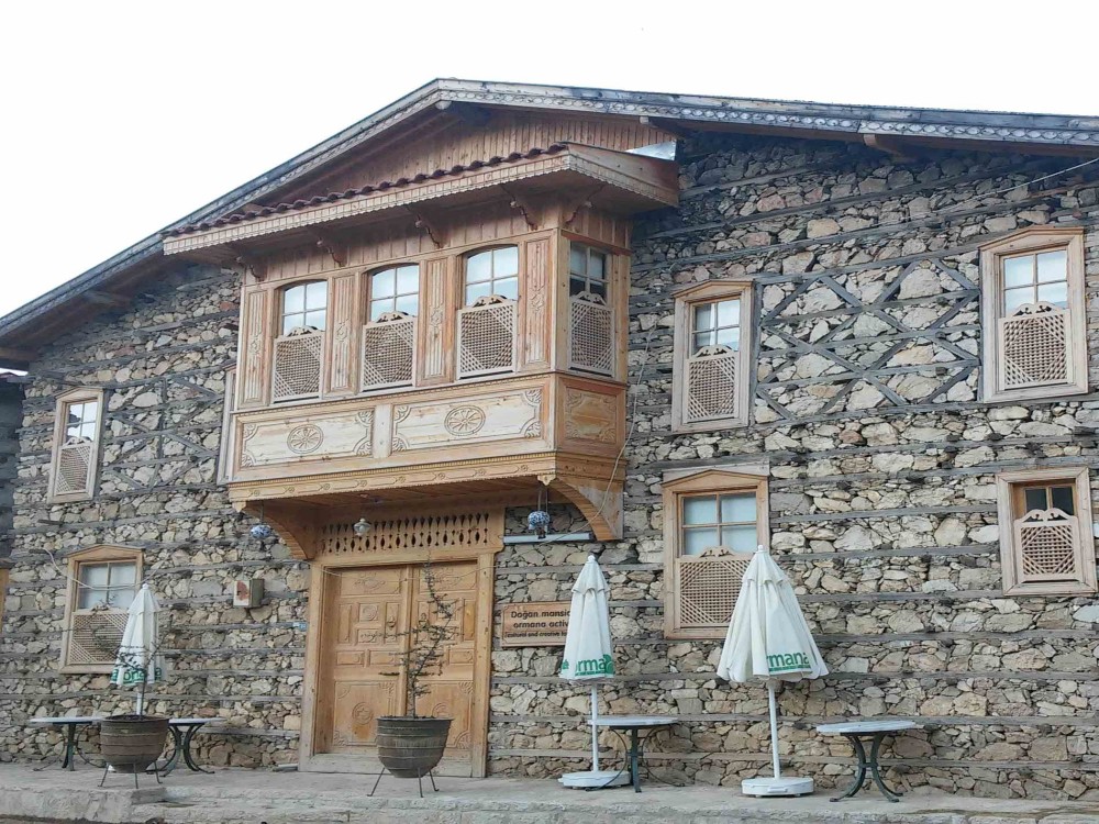 Dugmeli Evler (Button Houses)