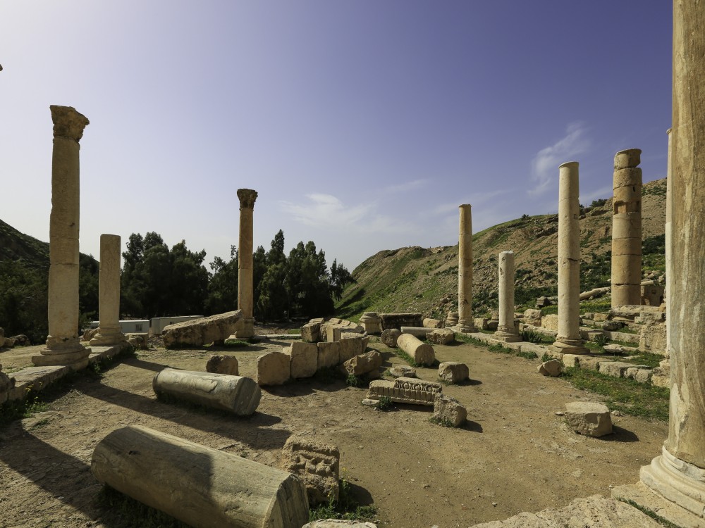 Pella