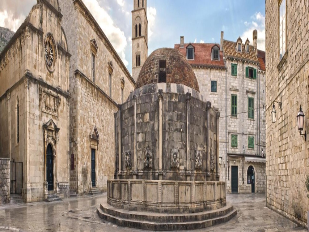 Onofrio's Fountain