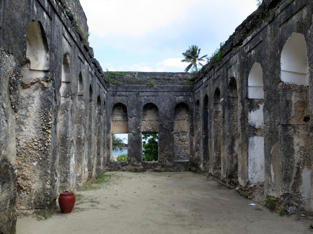 Mtoni Palace