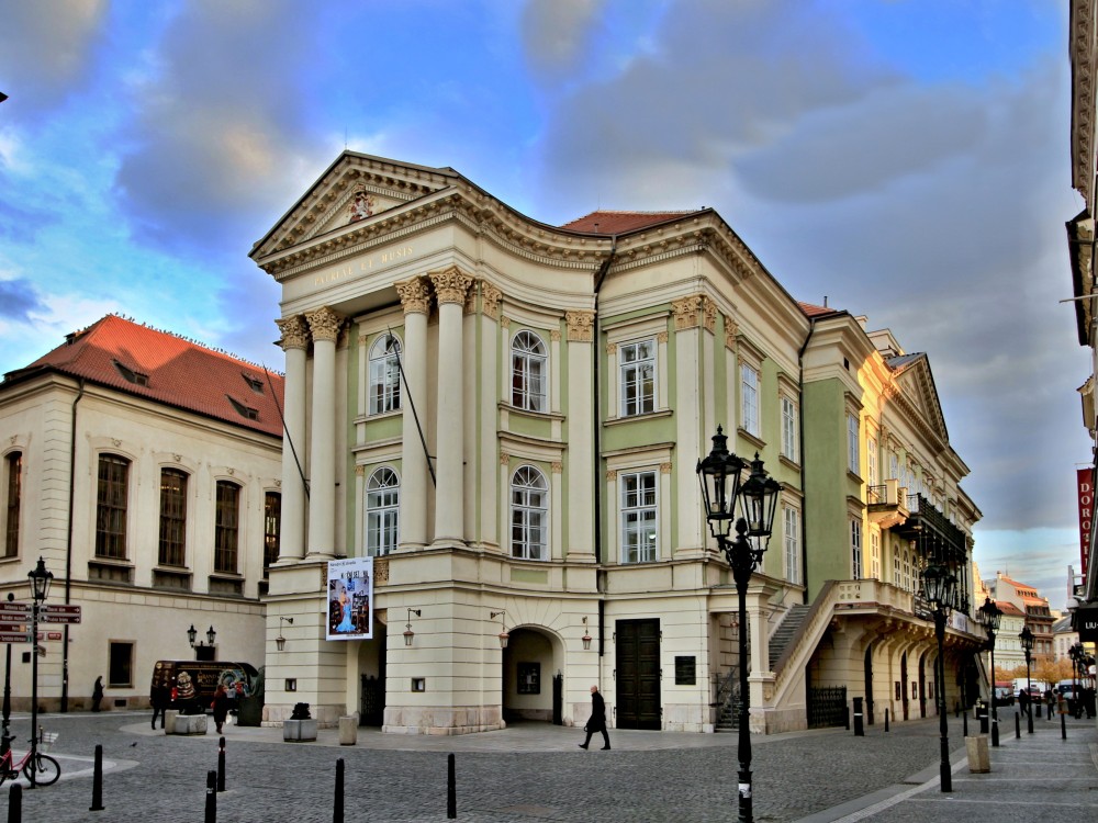 Estates Theatre