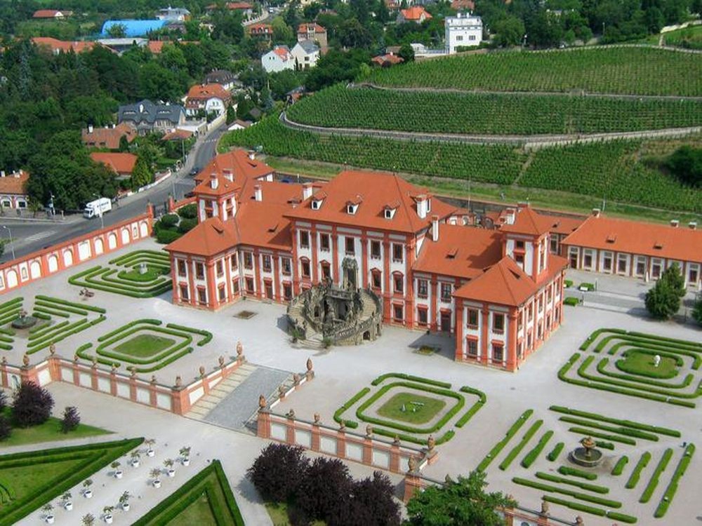 Troja Chateau 