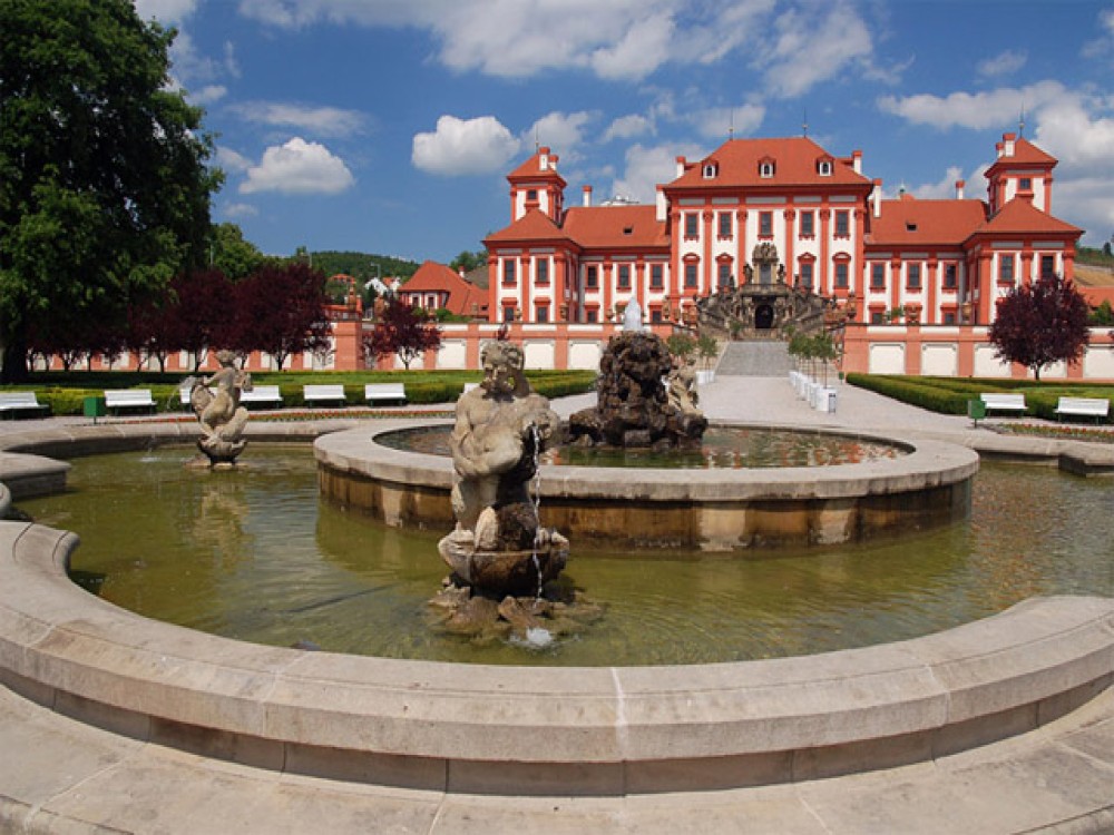 Troja Chateau 