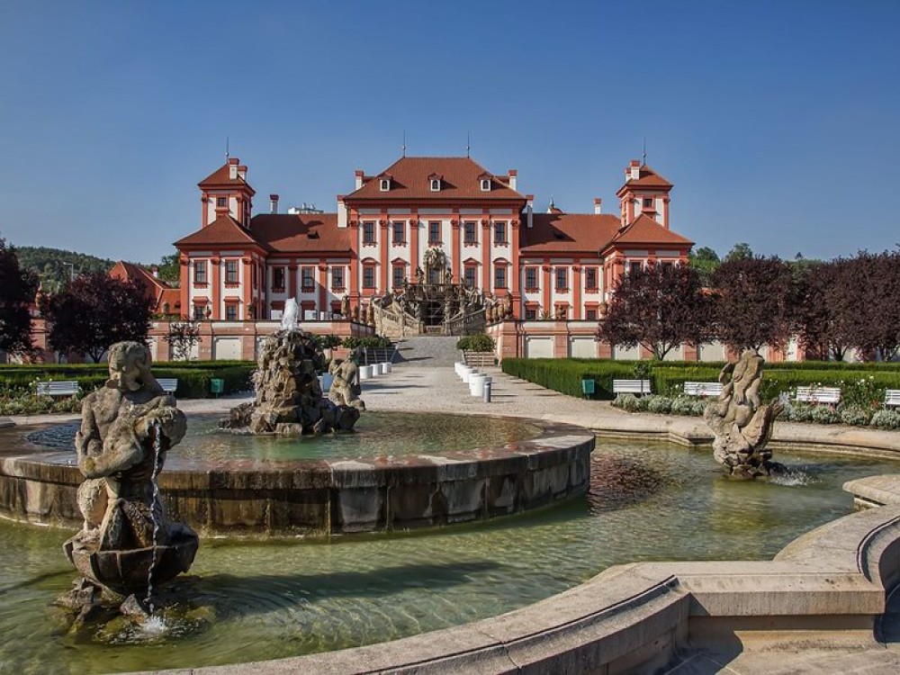 Troja Chateau 