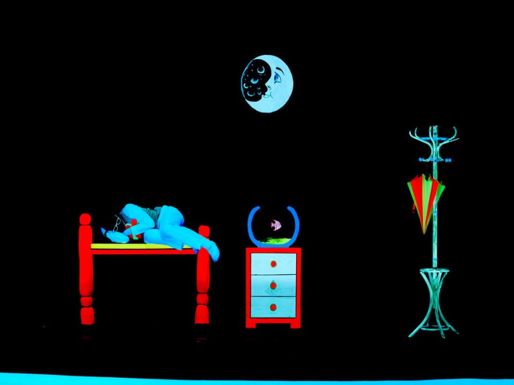 WOW Black Light Theater