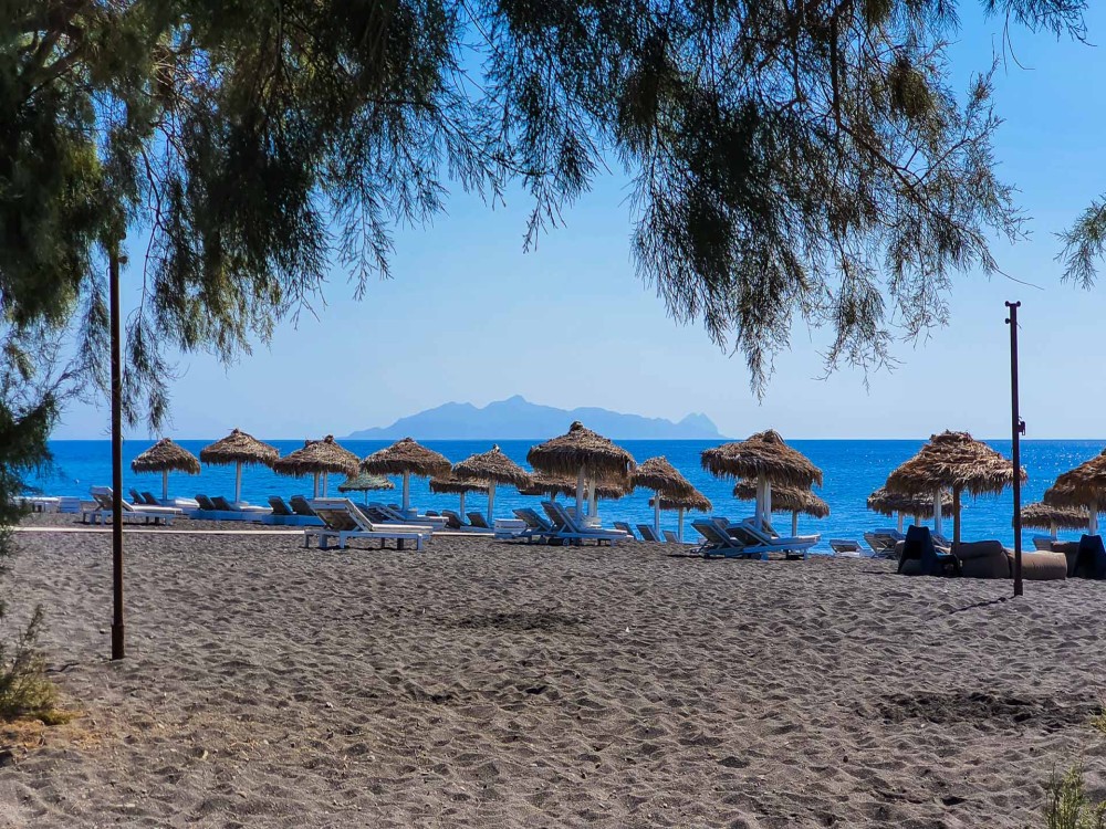 Perivolos Beach