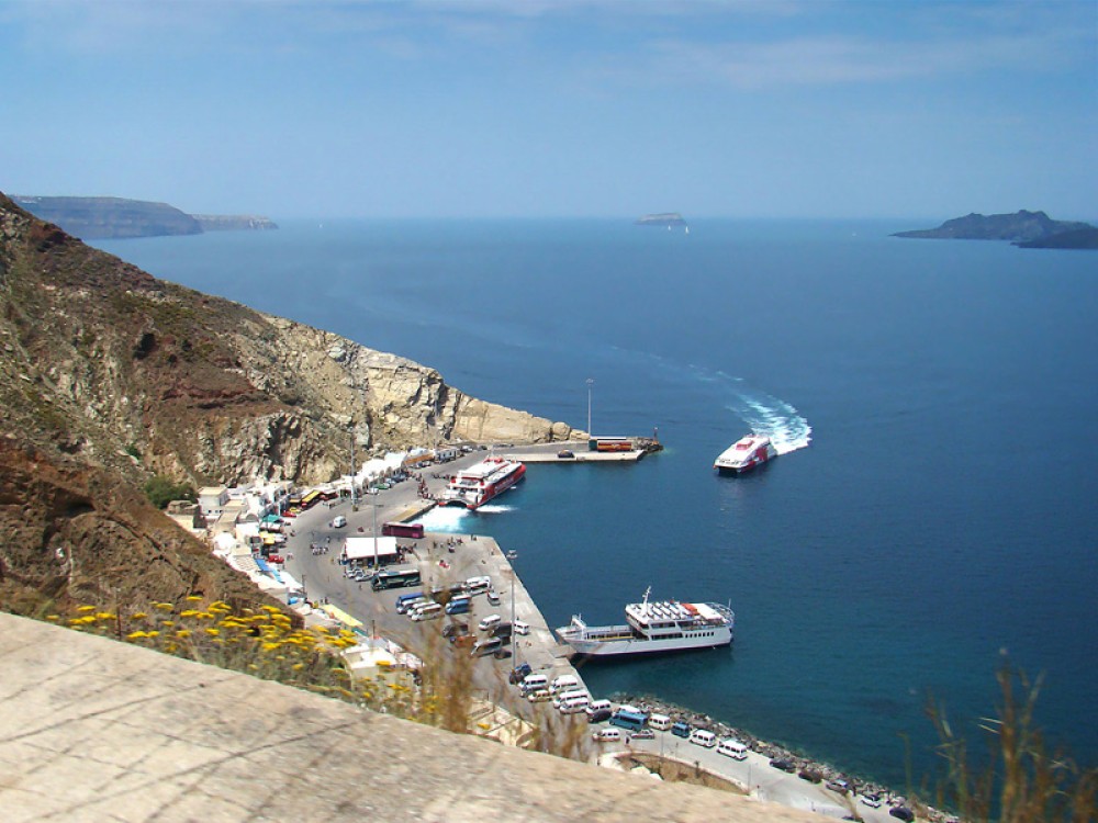 Port of Santorini 