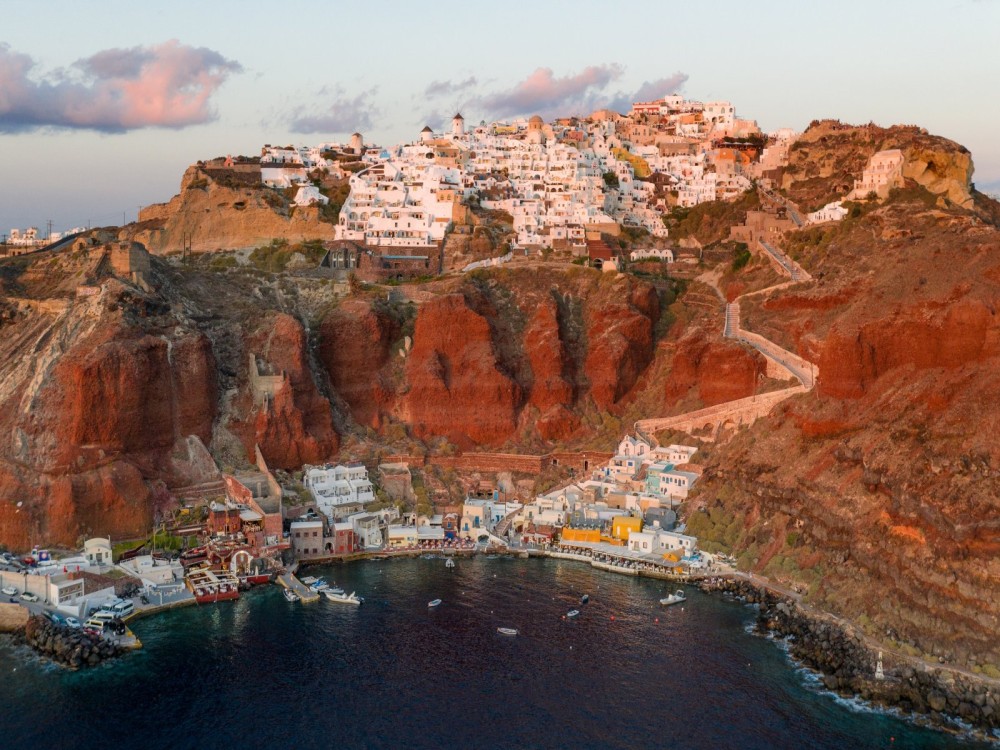 Amoudi Bay