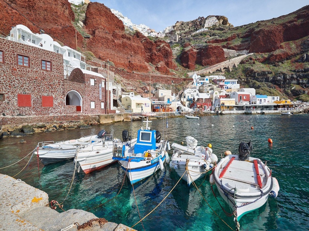 Amoudi Bay
