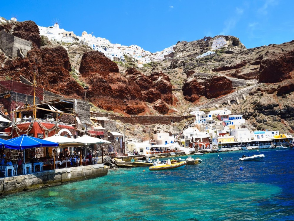 Amoudi Bay