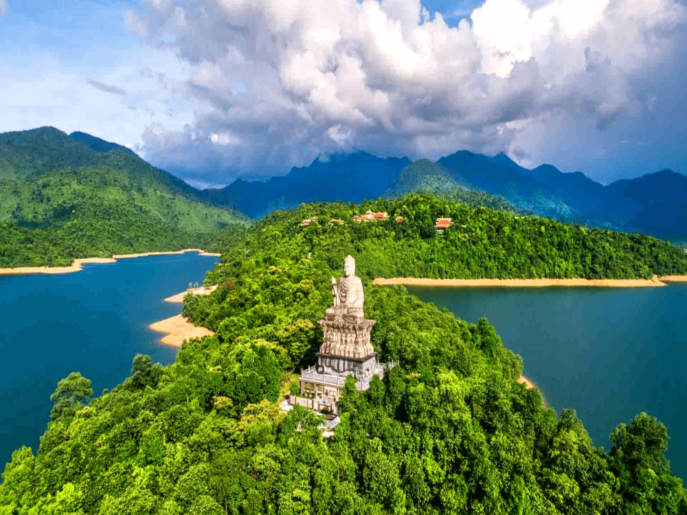 Bach Ma National Park
