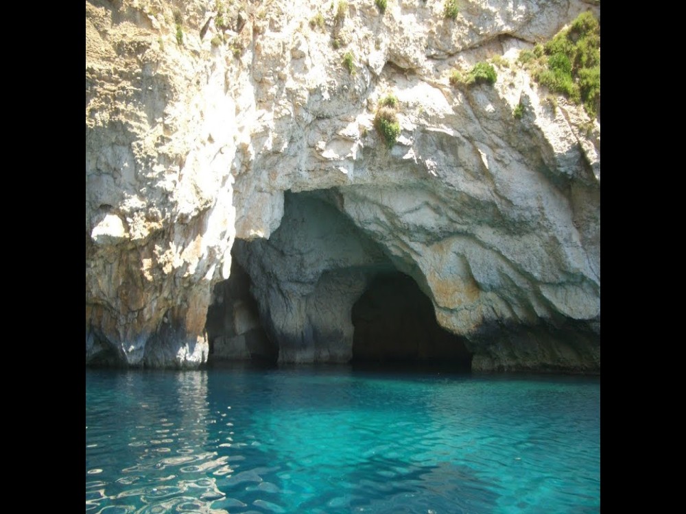 White Grotto (Grotta Bianca)