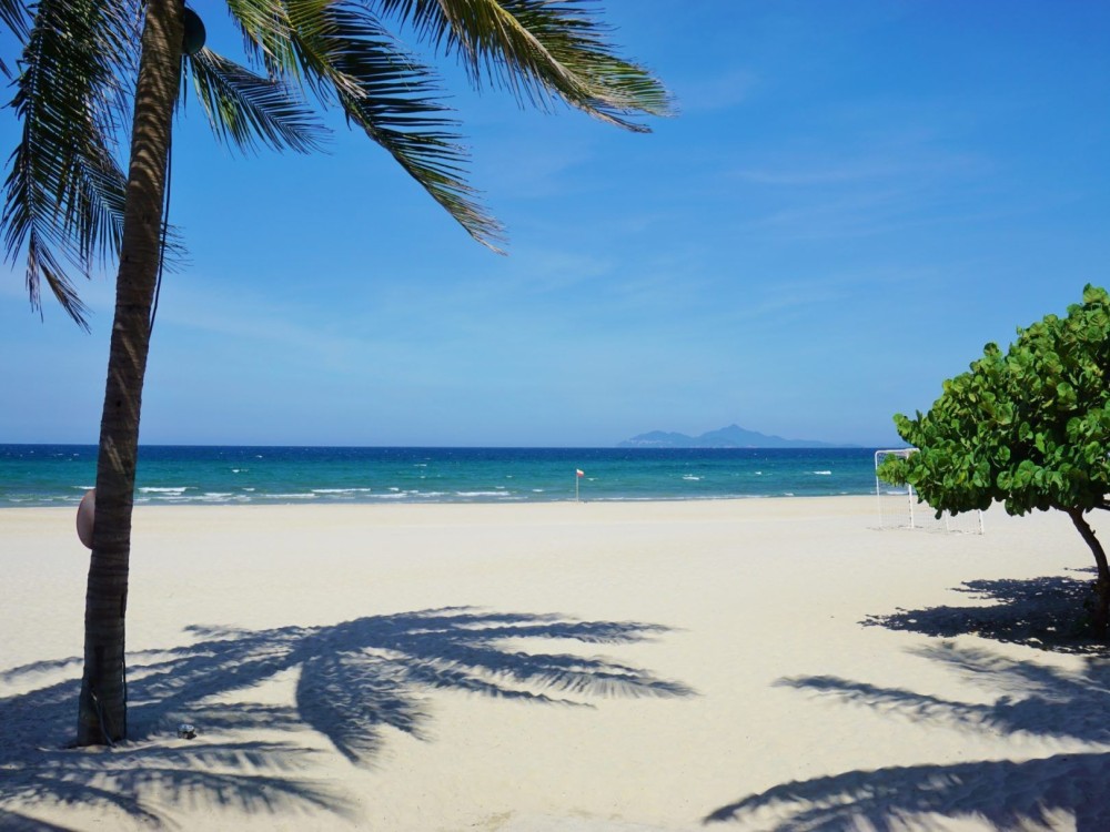 Non Nuoc Beach