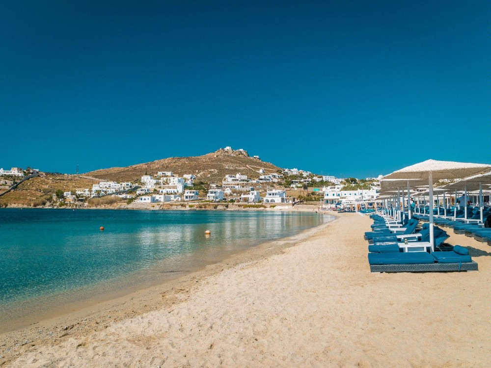 Psarou Beach