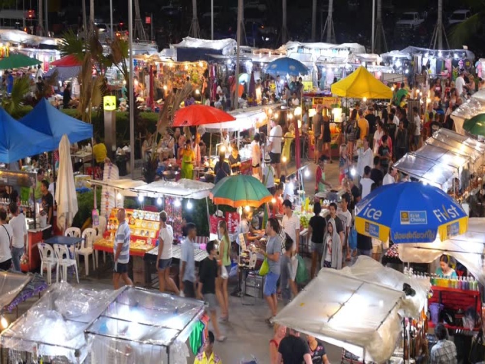 Son Tra Night Market