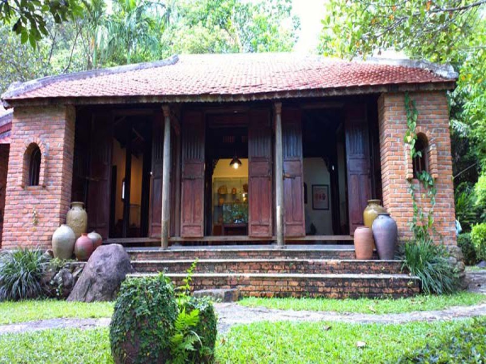 Dong Dinh Museum