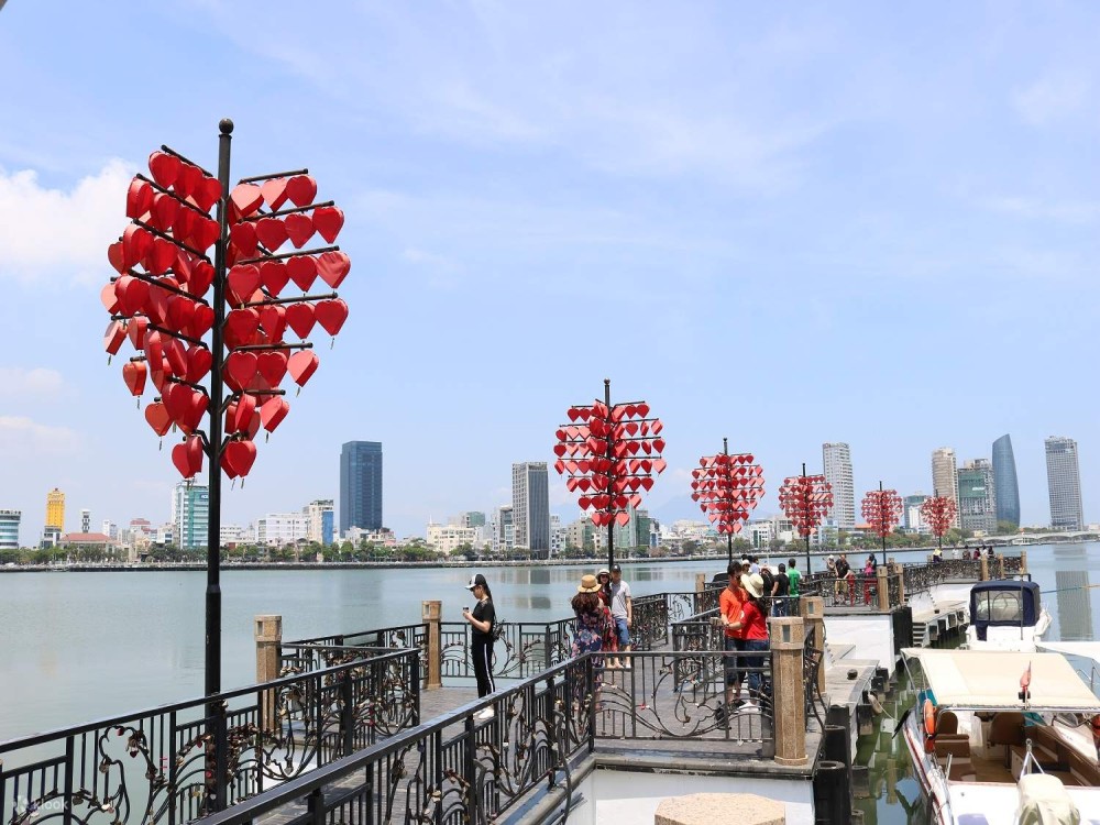 Love Lock Bridge Da Nang