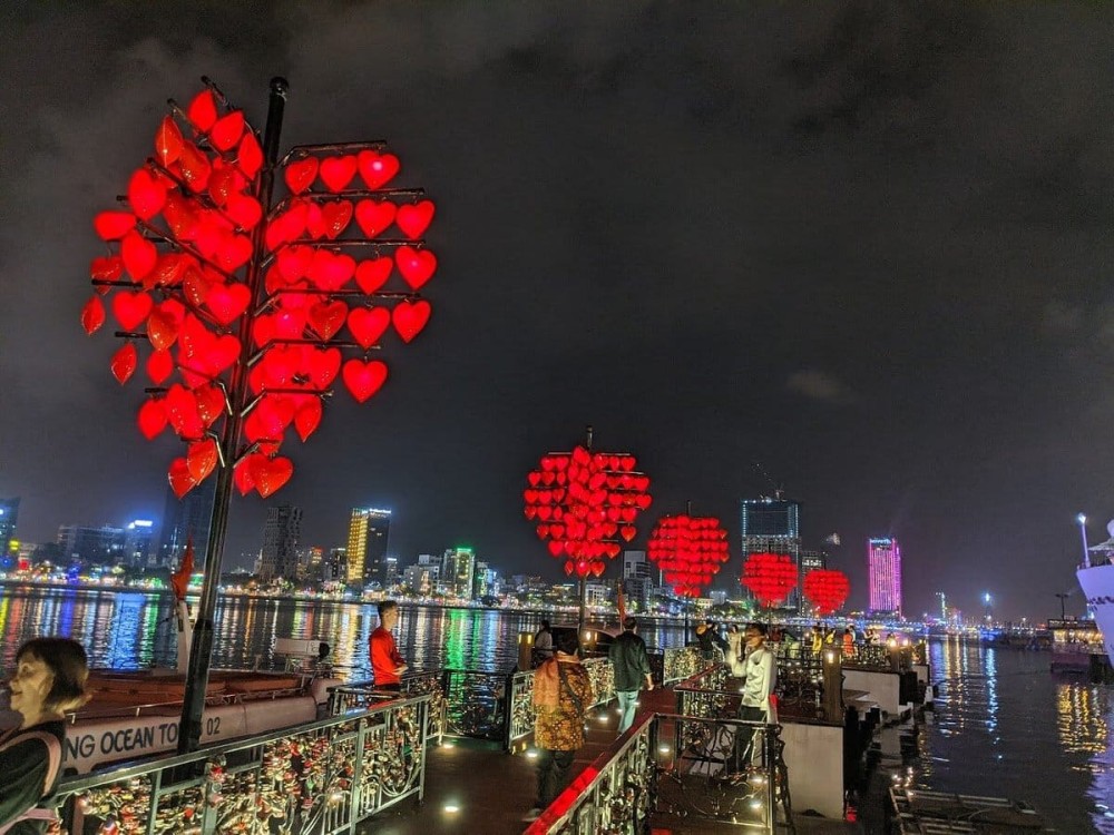 Love Lock Bridge Da Nang
