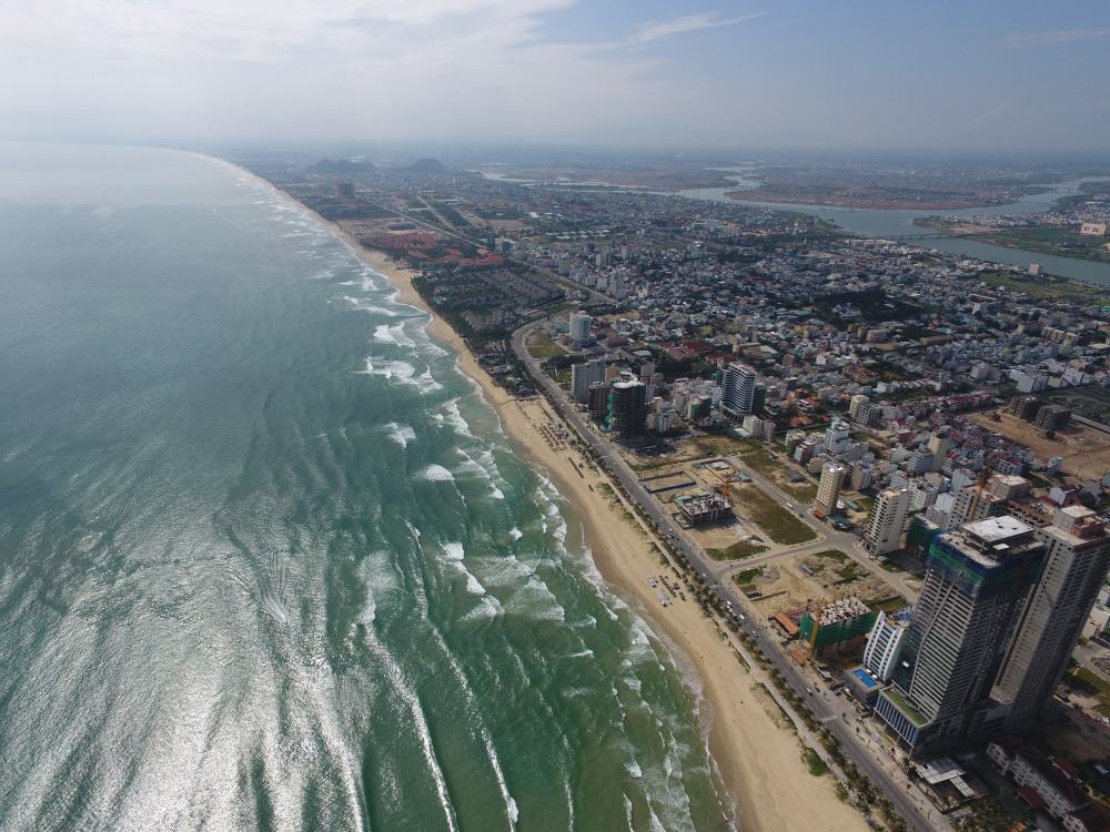 Pham Van Dong Beach
