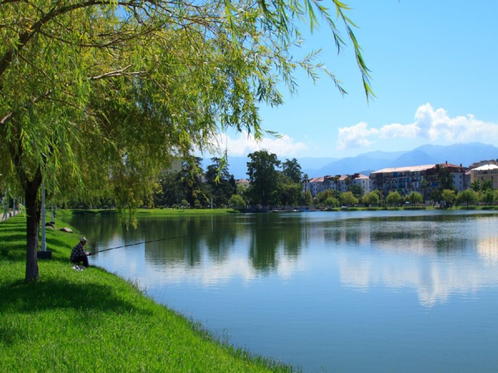 6 May Park