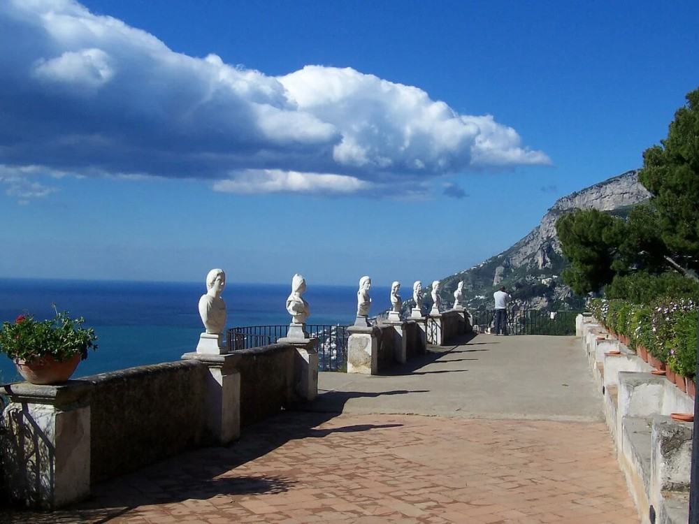 Villa Comunale di Sorrento 