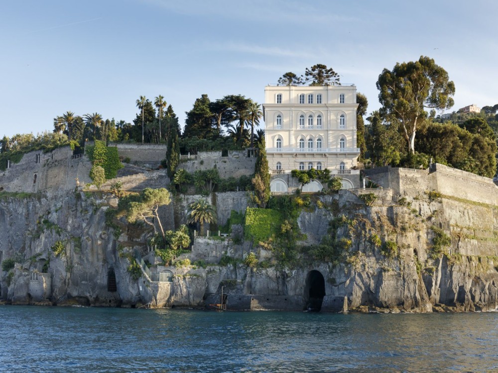  Villa Comunale di Sorrento 