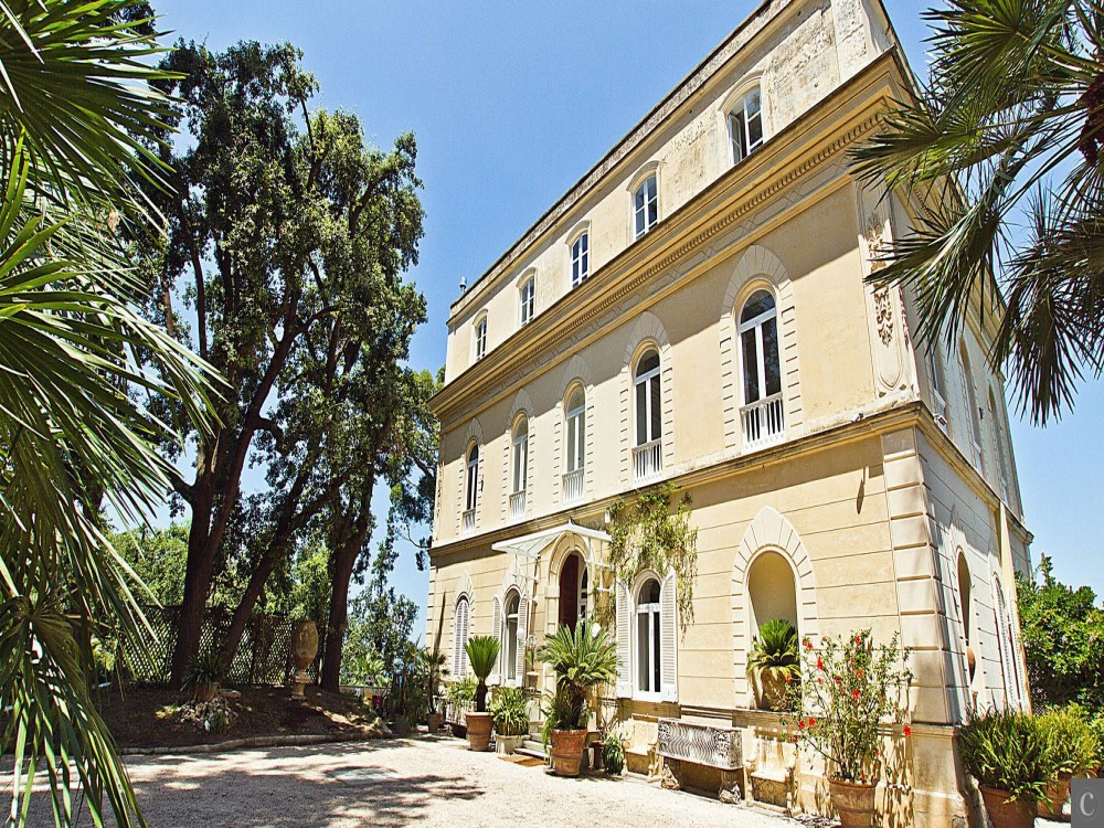  Villa Comunale di Sorrento 