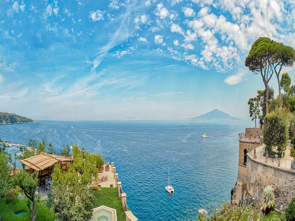  Villa Comunale di Sorrento 