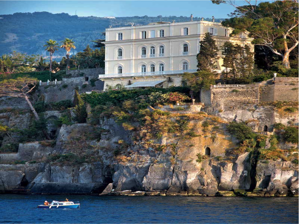  Villa Comunale di Sorrento 