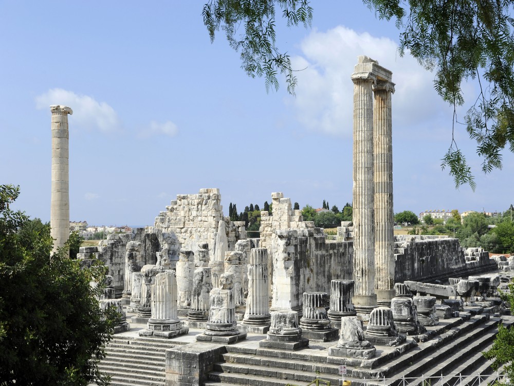 Didyma Tour: A Journey to the Ancient Oracle Temple from Didim