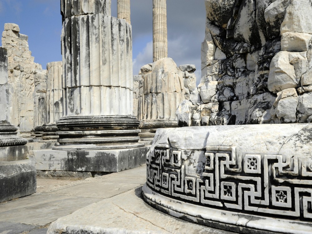 Didyma Tour: A Journey to the Ancient Oracle Temple from Didim