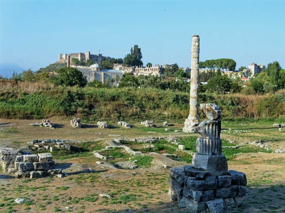 Visiting the Temple of Artemis (Artemision) from Didim