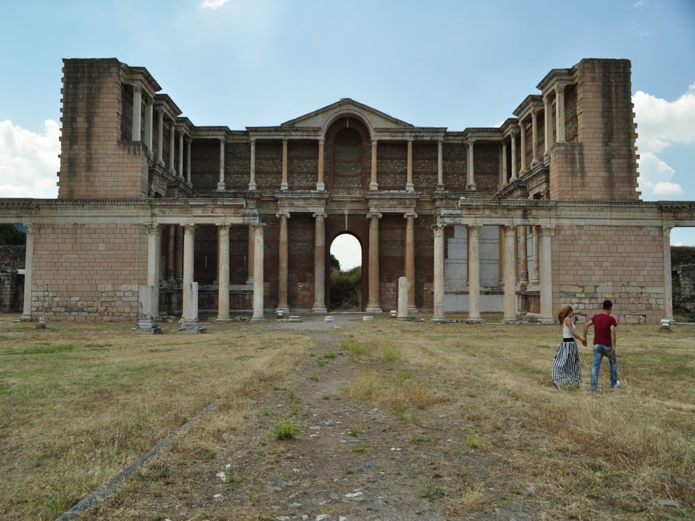 Sardis (Sart): A Glimpse into Ancient Glory