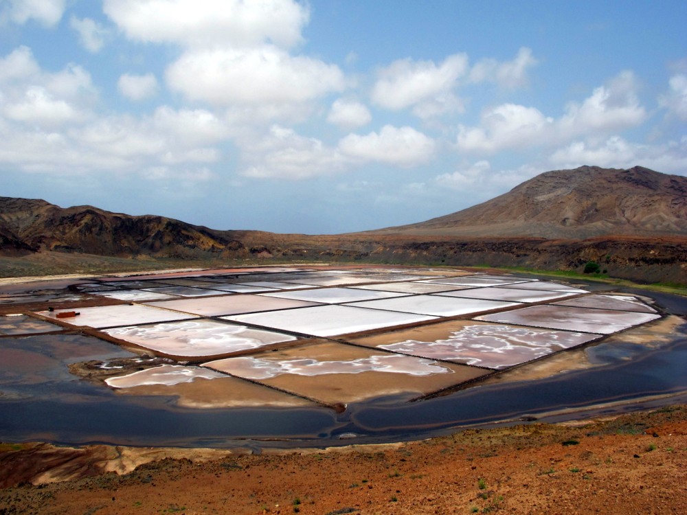 Pedra de Lume Salt Crater (Salinas de Pedra de Lume) 
