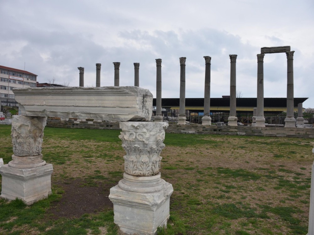Agora