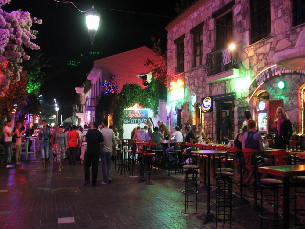 Marmaris: Is Marmaris good for nightlife? | ®ExcursionMania