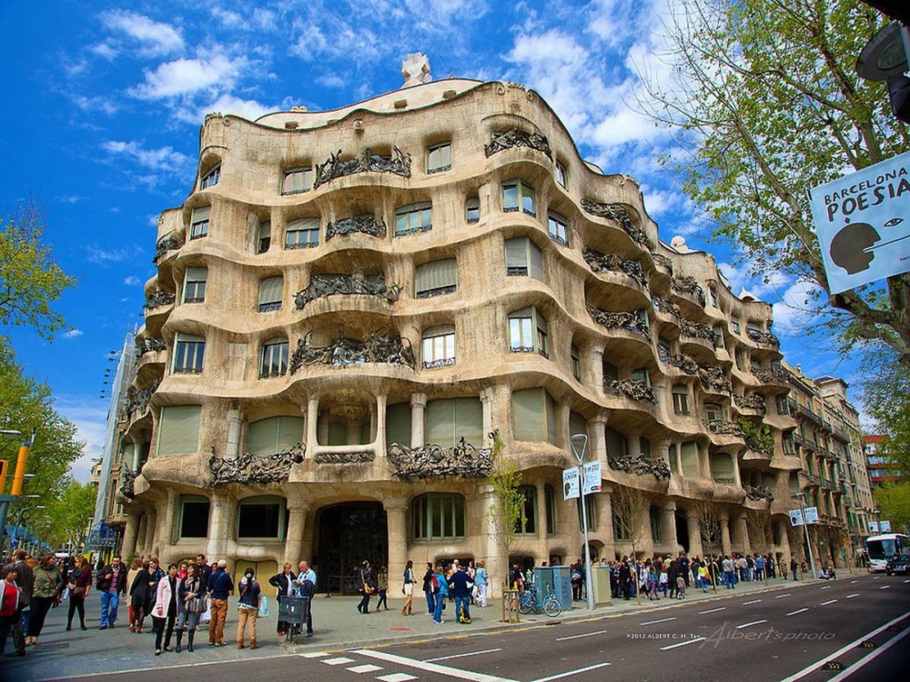 Casa Milà