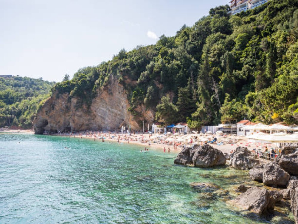 Mogren Beach