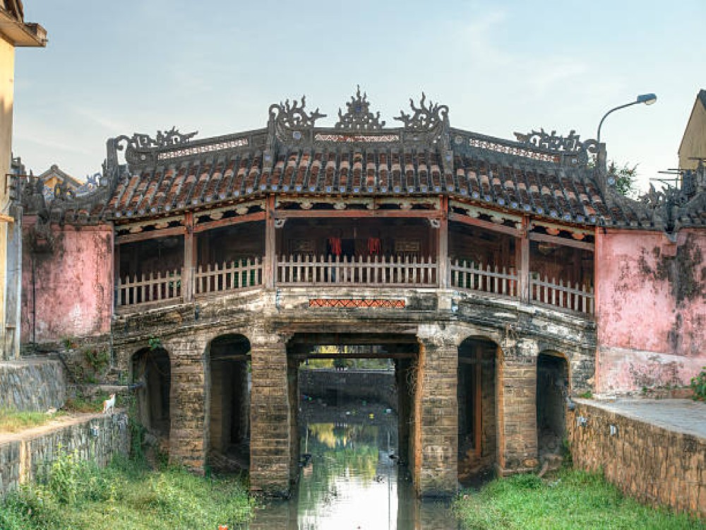 Japanese Covered Bridge (Chua Cau)